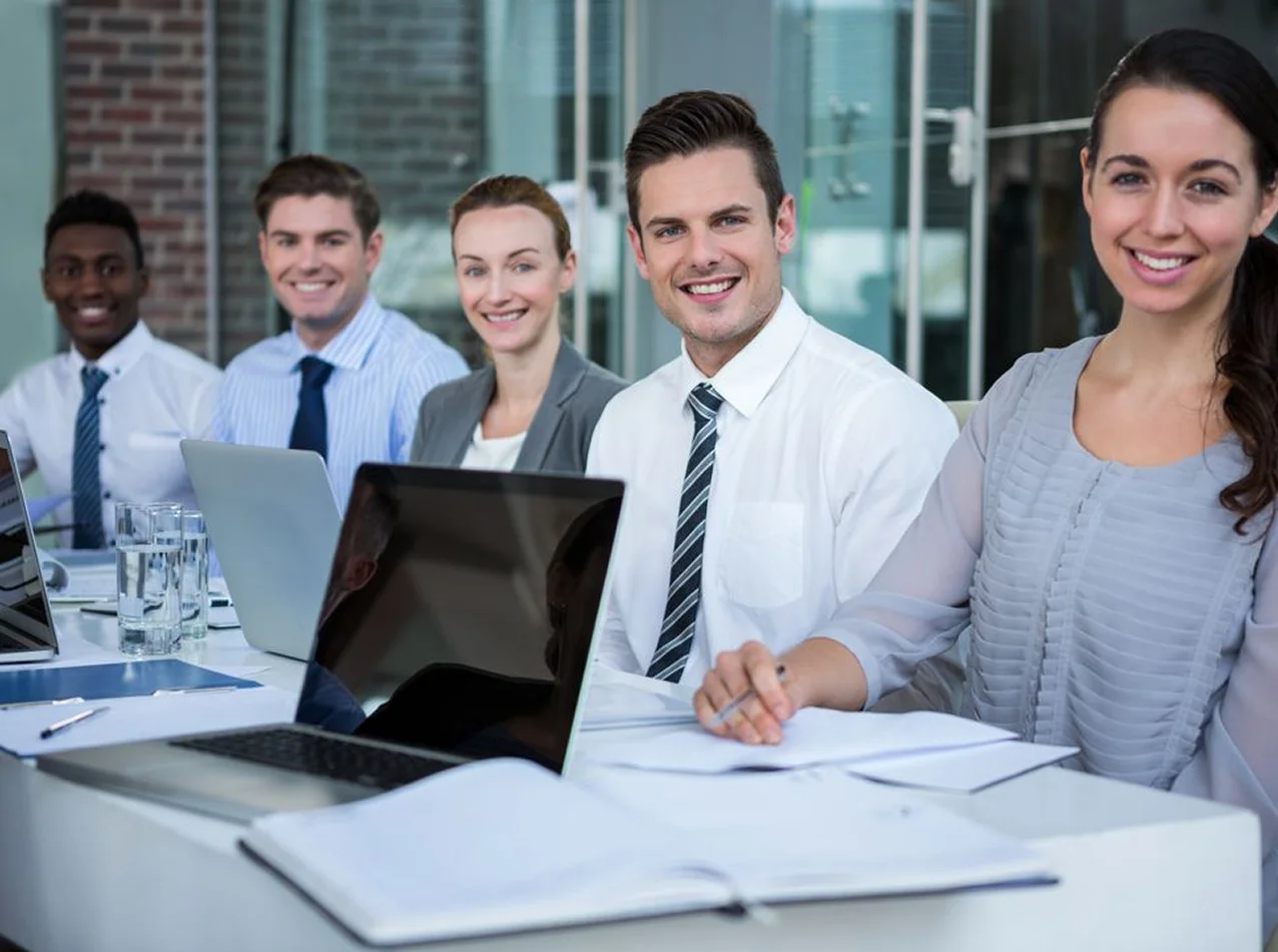 SEM Force Agency team in a business meeting